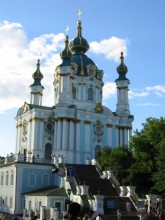 Завтра Андреевскую церковь начнут защищать от дождей