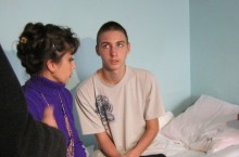 Дениса ждет долгая реабилитация. Фото: В.Иванченко