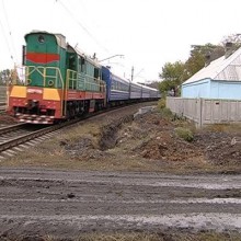 В Донецке при реконструкции железной дороги ж/д пути с четырех сторон «зажали» несколько домов