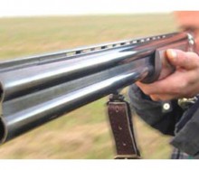 Подросток случайно прострелил односельчанину ногу