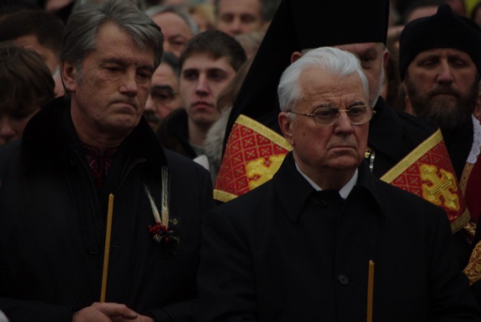 Жалобна хода і мітинг в день вшанування жертв Голодомору 1932-33 рр. Фото Недзельницький Андрій, http://fotofact.net