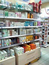 Лицензии на косметику и продажу турпутевок отменили