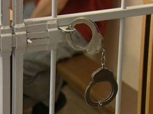 В Горловке двое парней украли парфюмерию на 40 тысяч гривен