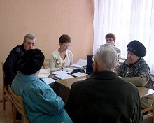 Пенсионеров поселка Шевченко проинформировали по поводу надбавок и пенсий  