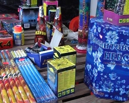 МЧС Красноармейска предупреждает: будьте аккуратны с использованием пиротехники (ФОТО)