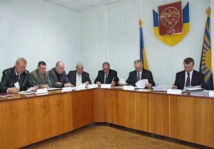 Экономические показатели растут, социальные – падают