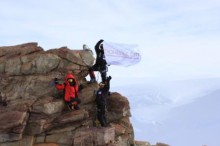 Альпинисты из Донецкой области назвали вершину Антарктиды «Пик Донбасса» (Фото)