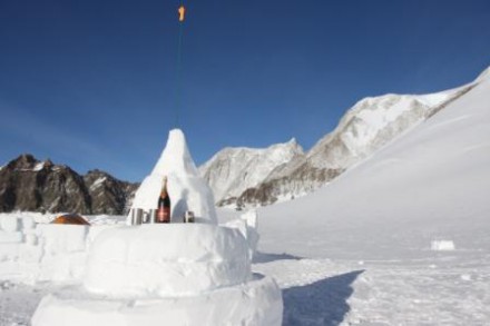 Альпинисты из Донецкой области назвали вершину Антарктиды «Пик Донбасса» (Фото "Вертикаль")