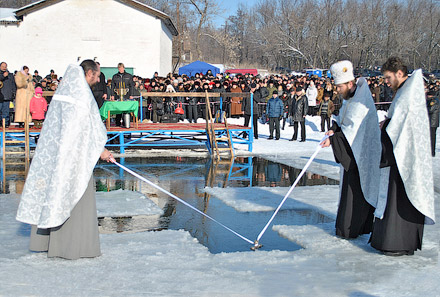 И снизошла на воду Божья благодать