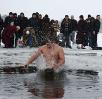Крещение. Где окунуться в купель и набрать целебной воды.