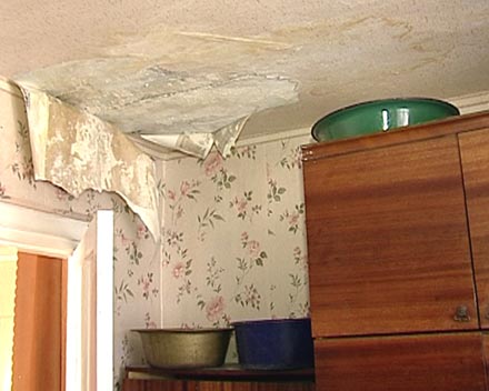 75 домов Родинского поставлены в очередь на капитальный ремонт шиферных кровель