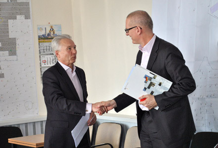 У господина Цилликенса с Генеральным директором ШУ «Покровское» Л.В. Байсаровым состоялась интересная и продуктивная беседа У господина Цилликенса с Генеральным директором ШУ «Покровское» Л.В. Байсаровым состоялась интересная и продуктивная беседа