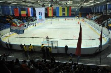 Чемпионат мира в Донецке: "Ленинцы" — за Литву, "киевляне" — за Испанию. Фото donetsk-hockey2011.org.ua