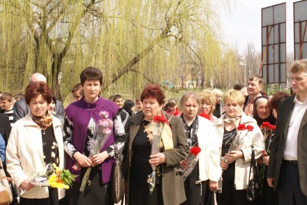 В Красноармейске открыли памятник ликвидаторам аварии на ЧАЭС (ФОТО)