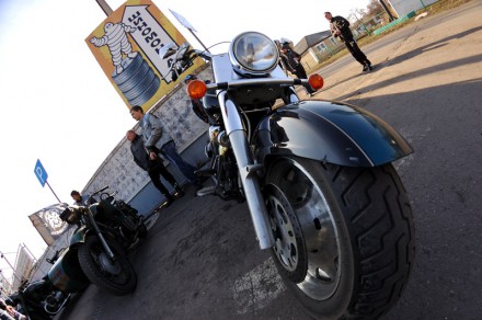 Байкеры клуба GROMADA, Красноармейск, 2011, фото Томас Сергей