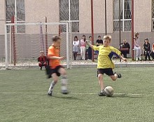 В школах Донецкой области введут футбольный урок