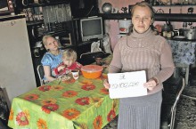 На Донетчине беременная многодетная мать объявила голодовку