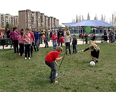 В микрорайоне «Лазурный» состоялся яркий весенний праздник «Пасха Красная» (ФОТО) 