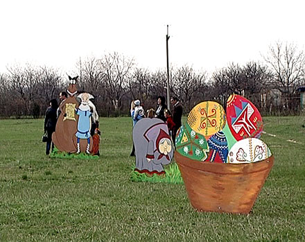 В микрорайоне «Лазурный» состоялся яркий весенний праздник «Пасха Красная» (ФОТО)