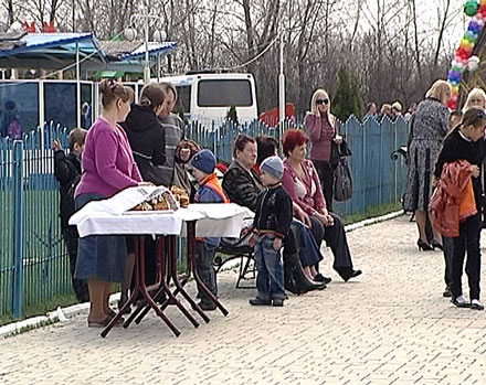 В микрорайоне «Лазурный» состоялся яркий весенний праздник «Пасха Красная» (ФОТО)