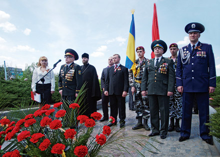 А помнит мир спасенный?