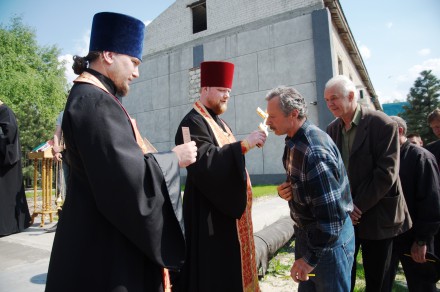 Сегодня в Красноармейске прошло освящение места под строительство храма (ФОТО)