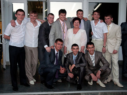 Красноармейские школьники простились со школой Красноармейские школьники простились со школой