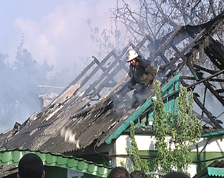 В Красноармейске горел частный дом (ФОТО)