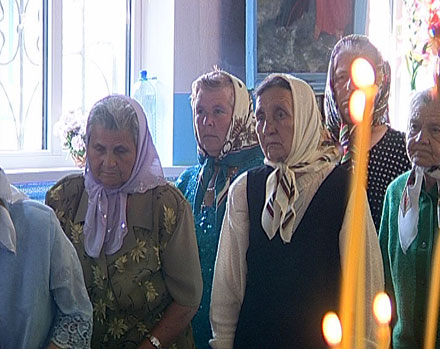 В Свято-Вознесенском храме села Новотроицкое сегодня прошла торжественная литургия (ФОТО)