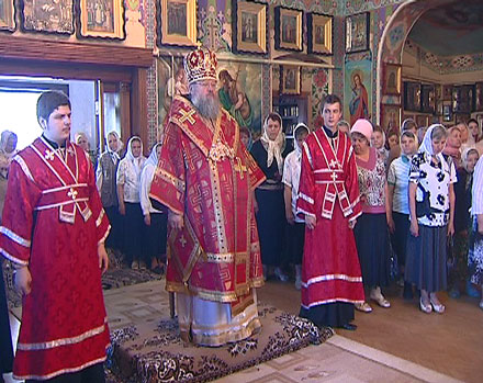 Красноармейск посетил митрополит Донецкий и Мариупольский Иларион (ФОТО)