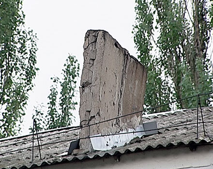 Красноармейчанка превратила квартиру в свалку (ФОТО)