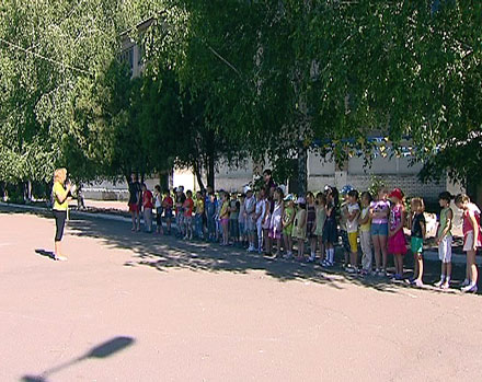 В поселке динасового завода начал работу пришкольный лагерь (ФОТО)