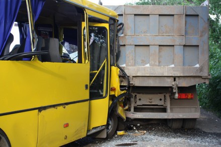 В ДТП в Харцызске пострадало 17 человек (ФОТО)