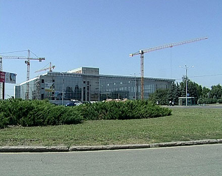 В аэропорту Донецка открыли новую взлетно – посадочную полосу