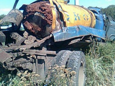 На Донецкой железной дороге электропоезд протаранил молоковоз