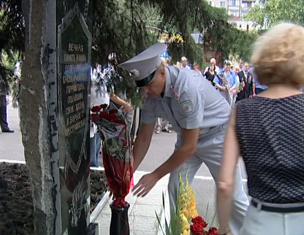 Сегодня в Красноармейске открыли Стелу Памяти погибшим сотрудникам МВД (ФОТО)