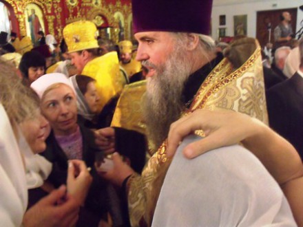 В Луганск прибыл Патриарх Московский и Всея Руси Кирилл. Фото "ОстроВ"