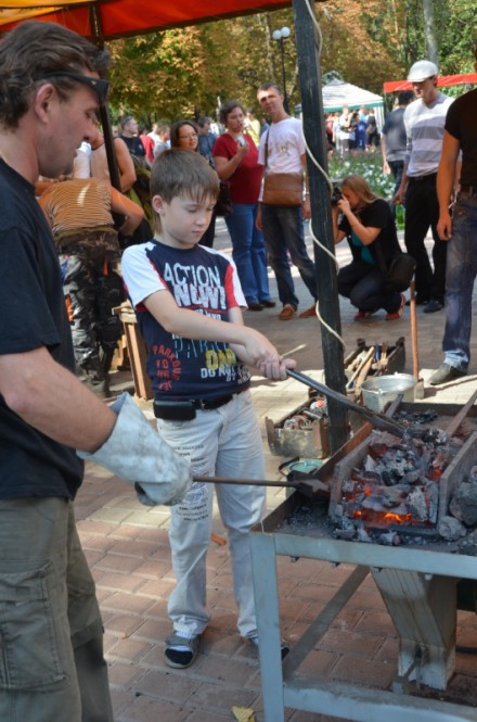 В Донецке состоялся ХІІІ Международный фестиваль кузнечного мастерства