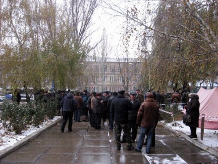 Число голодающих у управления ПФУ в Донецкой области продолжает расти