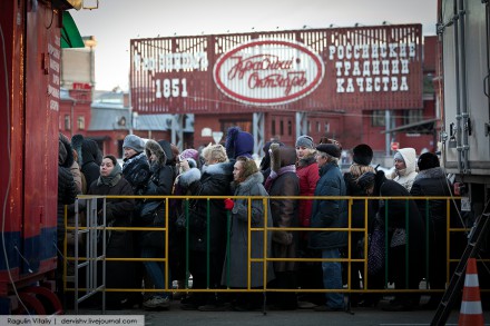 Поясу Богородицы в Москве в течение суток поклонились 70 тыс. человек.  ФОТО Виталия Рагулина
