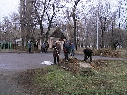 Жители Шевченко вышли на субботник (ФОТО)
