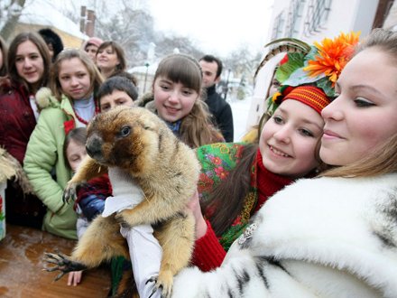 По разным странам я бродил, и мой сурок со мной