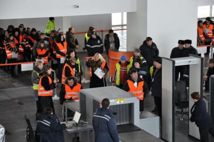 Волонтеры протестировали новый терминал донецкого аэропорта