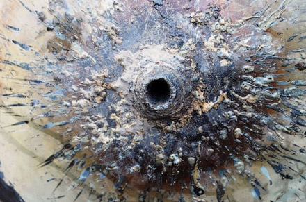 Таинственный металлический шар свалился с неба в Бразилии