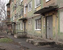 В Красноармейске опять «возьмутся» за козырьки над подъездами