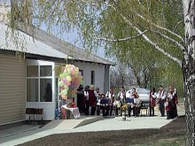Губернатор области открыл в Добропольском районе детский садик
