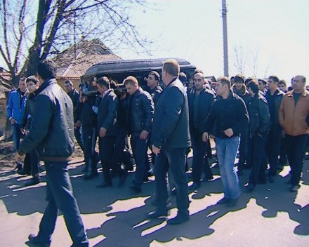 Красноармейск простился с молодым боксером Равшаном Тураджовым (ФОТО)