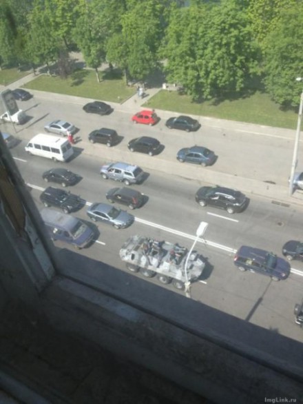 В Днепропетровск введены БТРы