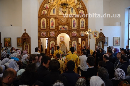 Освящение храма святых равноапостольных царей Константина и Елены Освящение храма святых равноапостольных царей Константина и Елены