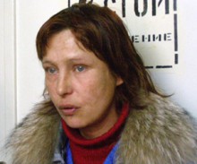 Матери Оксаны Макар угрожают